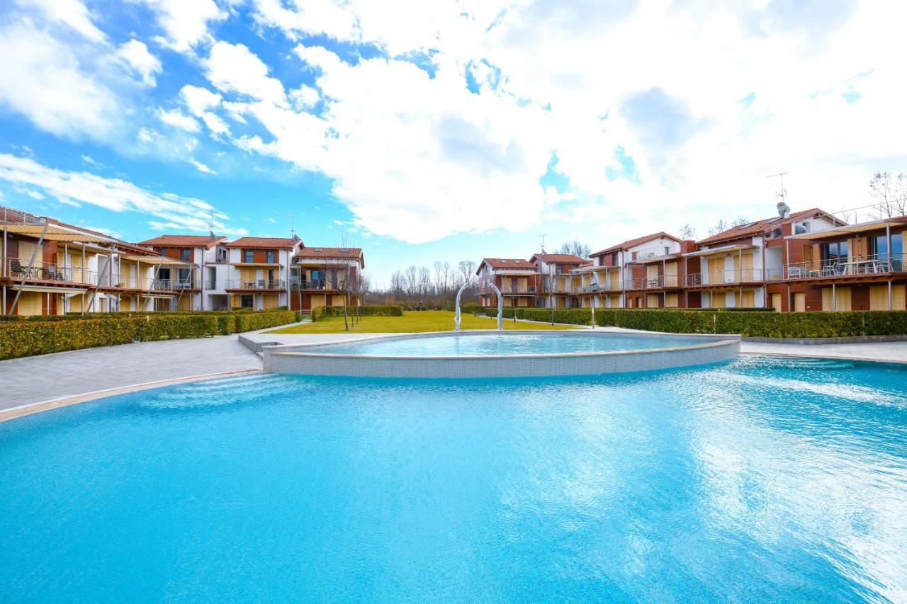 Borgo Gasparina Family Apartments Castelnuovo del Garda Exteriör bild
