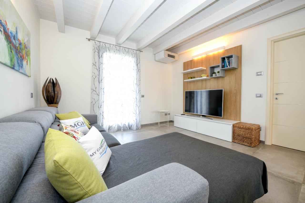 Borgo Gasparina Family Apartments Castelnuovo del Garda Exteriör bild