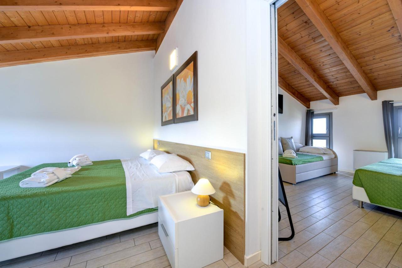 Borgo Gasparina Family Apartments Castelnuovo del Garda Exteriör bild