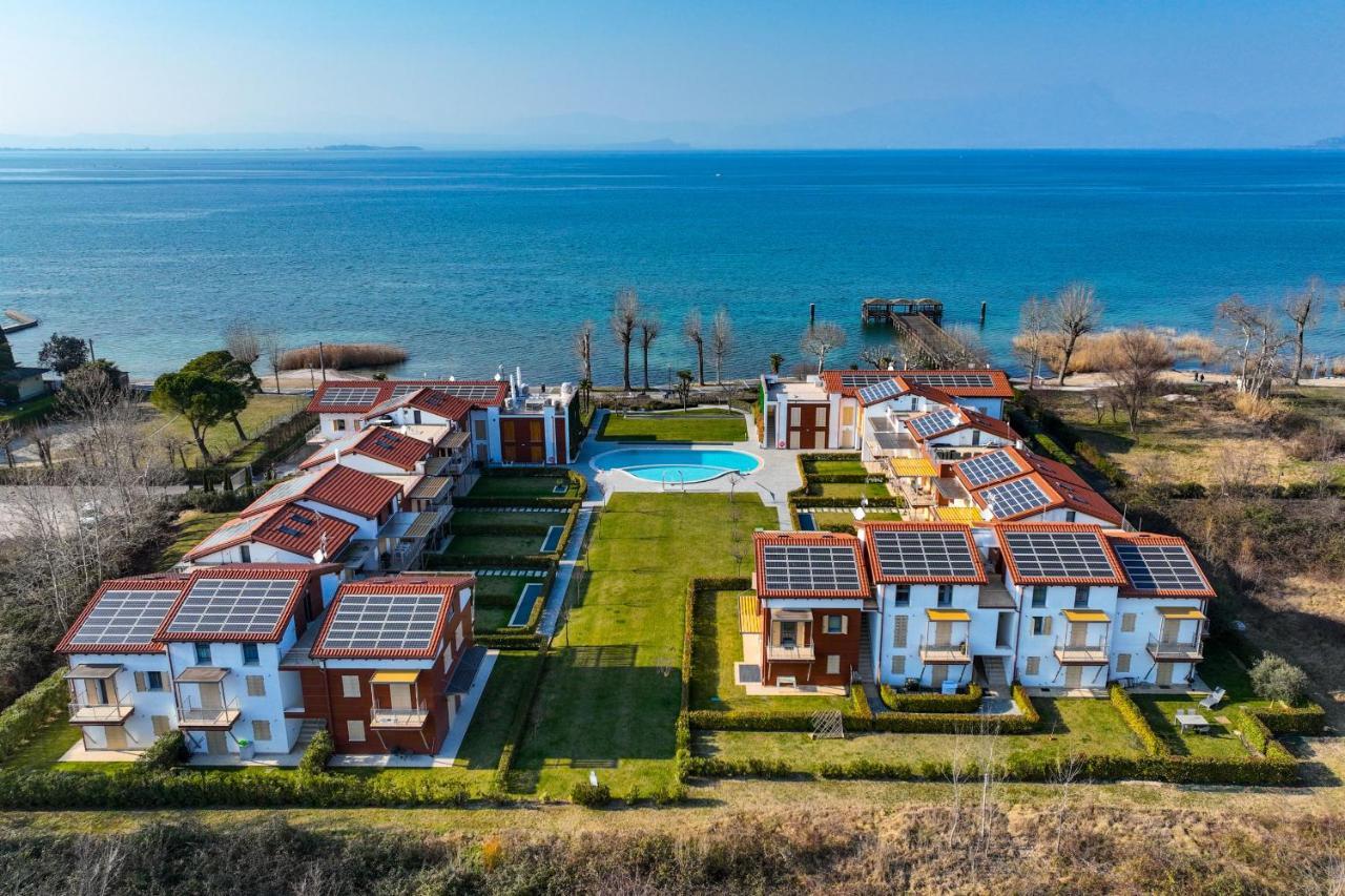 Borgo Gasparina Family Apartments Castelnuovo del Garda Exteriör bild