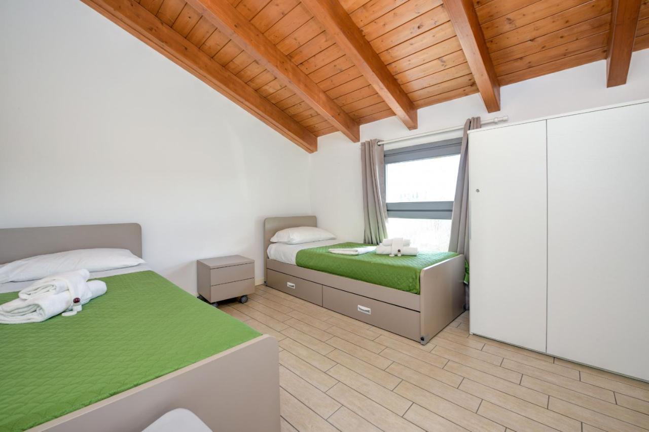 Borgo Gasparina Family Apartments Castelnuovo del Garda Exteriör bild