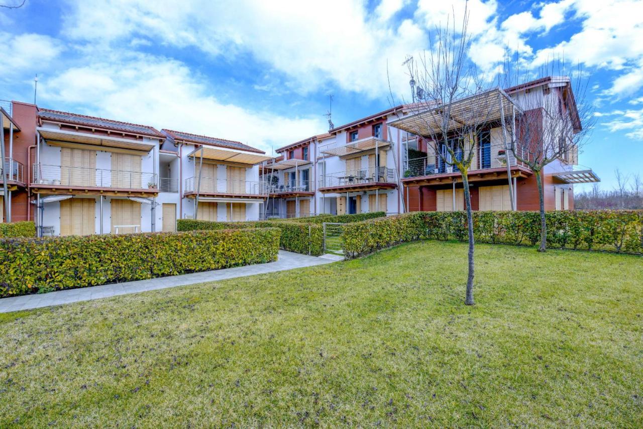 Borgo Gasparina Family Apartments Castelnuovo del Garda Exteriör bild