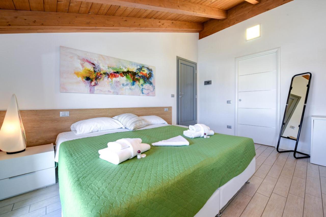 Borgo Gasparina Family Apartments Castelnuovo del Garda Exteriör bild
