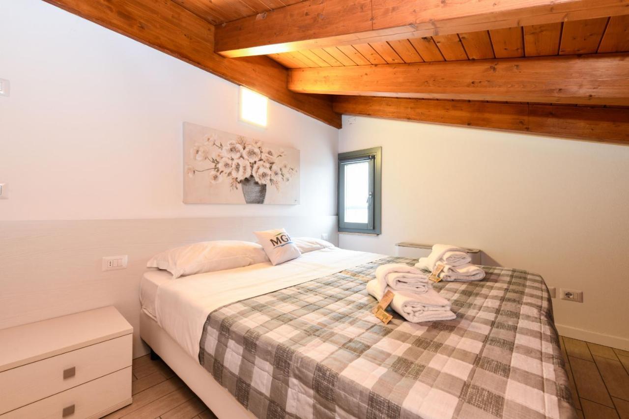 Borgo Gasparina Family Apartments Castelnuovo del Garda Exteriör bild