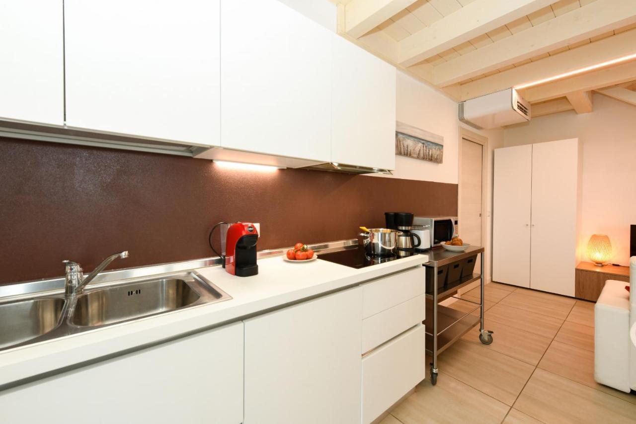 Borgo Gasparina Family Apartments Castelnuovo del Garda Exteriör bild