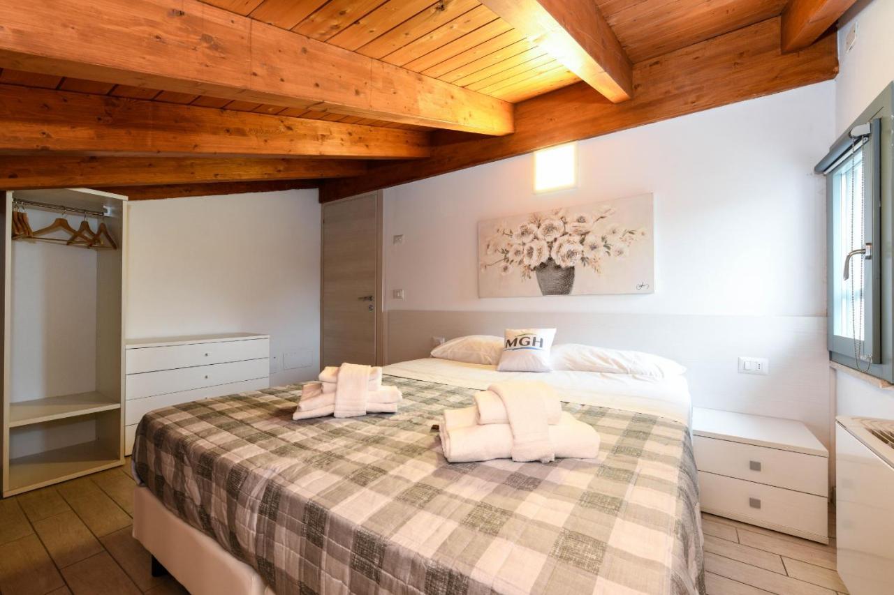 Borgo Gasparina Family Apartments Castelnuovo del Garda Exteriör bild