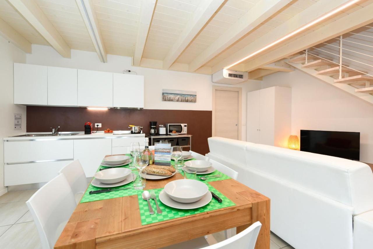 Borgo Gasparina Family Apartments Castelnuovo del Garda Exteriör bild