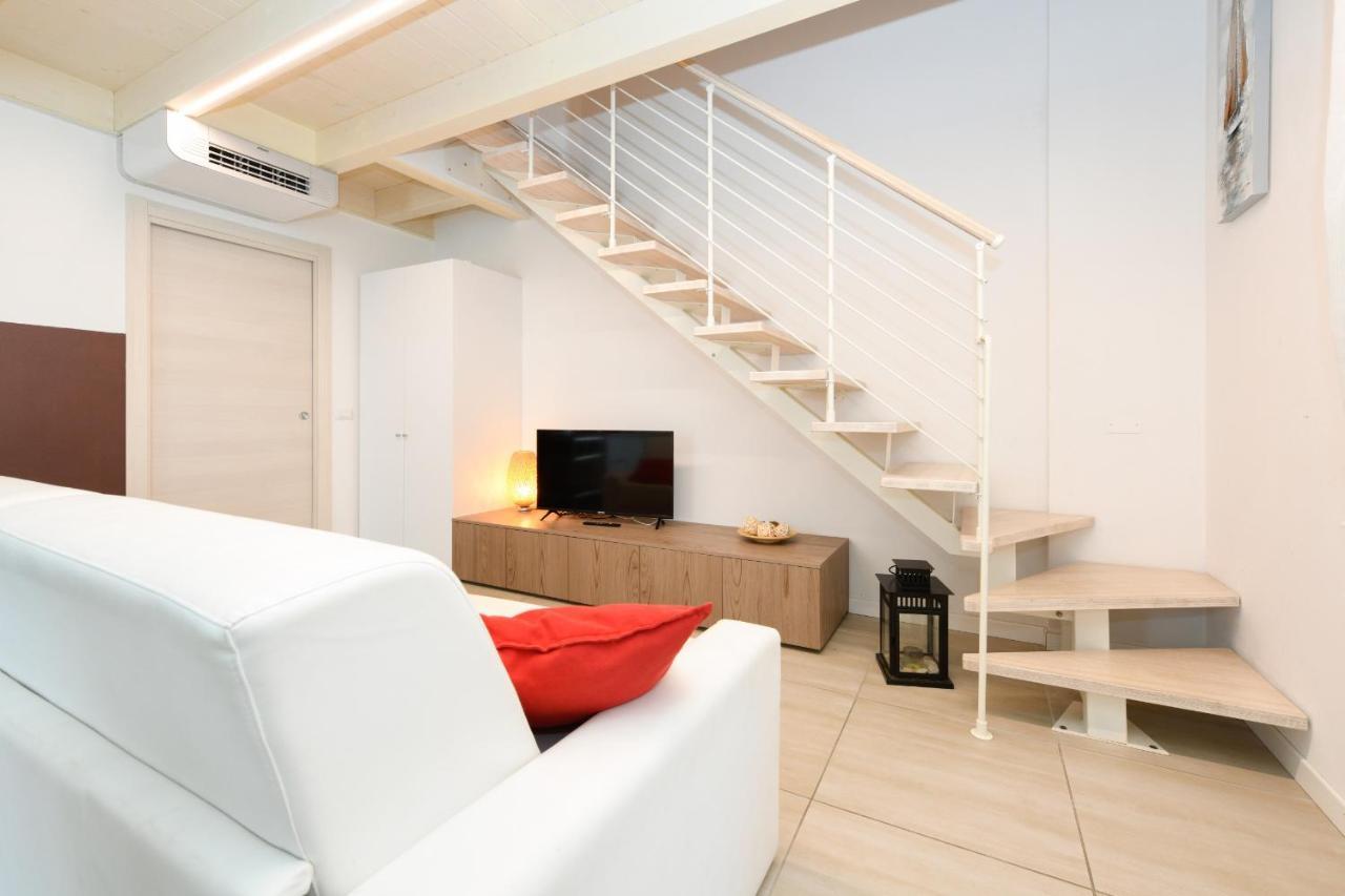 Borgo Gasparina Family Apartments Castelnuovo del Garda Exteriör bild