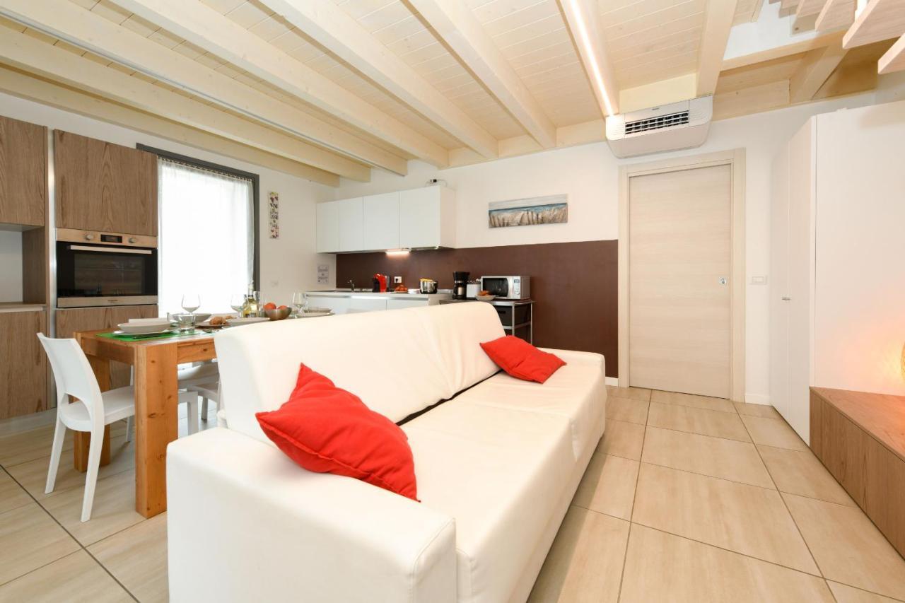 Borgo Gasparina Family Apartments Castelnuovo del Garda Exteriör bild